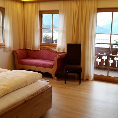 Rosis Sonnbergstuben Hotel คิทซ์บือห์ ห้อง รูปภาพ